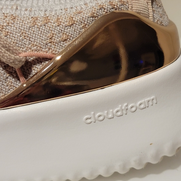 Ladies ADIDAS CLOUDFOAM Size 8.5 Rose Gold - Picture 8 of 8